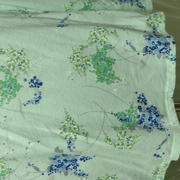 Floral Adonna cutoff pajamas, sz XXL - Picture 3 of 15